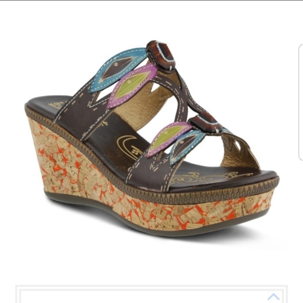Nwot Spring step dragon fly wedge slides